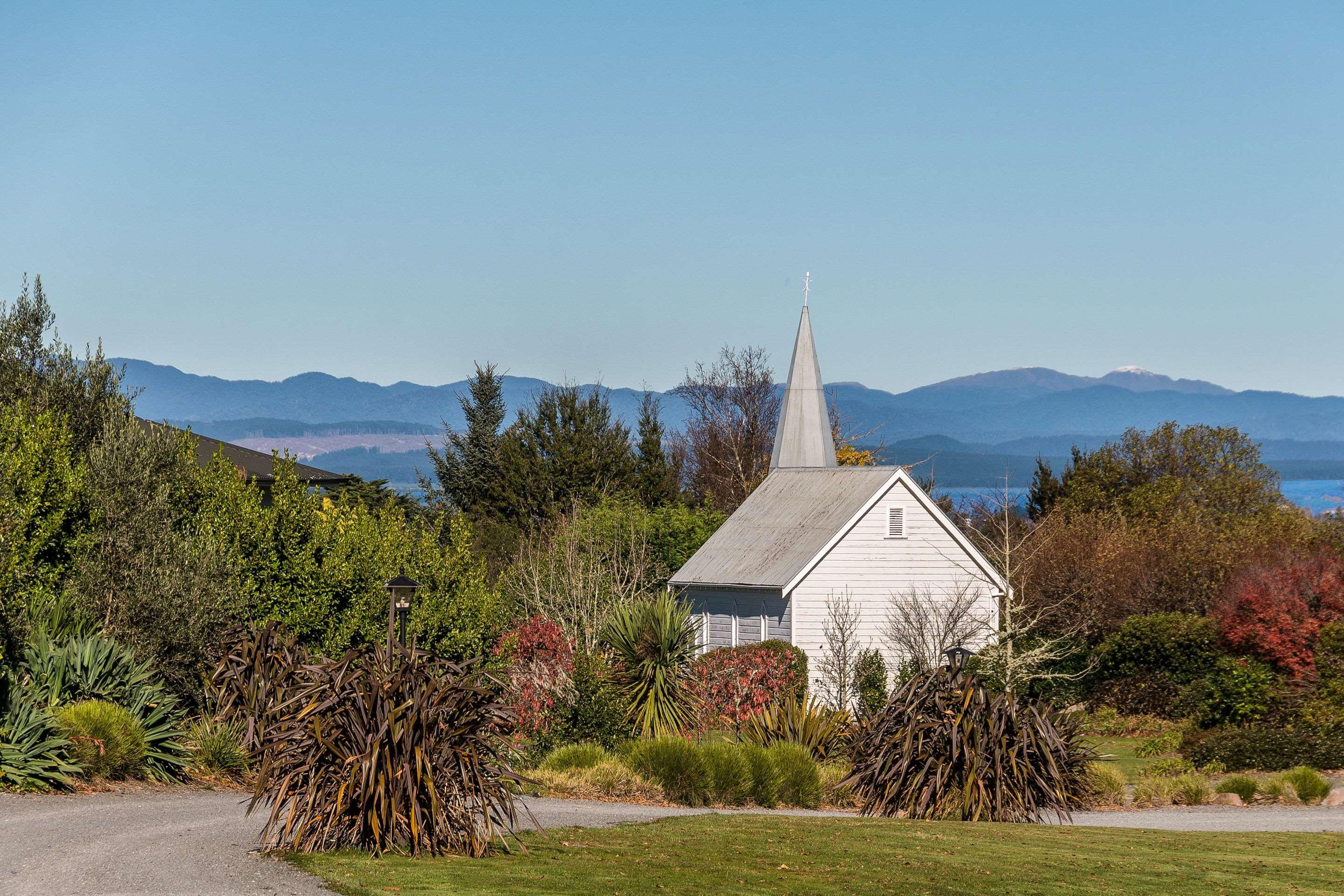 Huka Falls Resort Lago Lago Taupo Esterno foto The church in 2014
