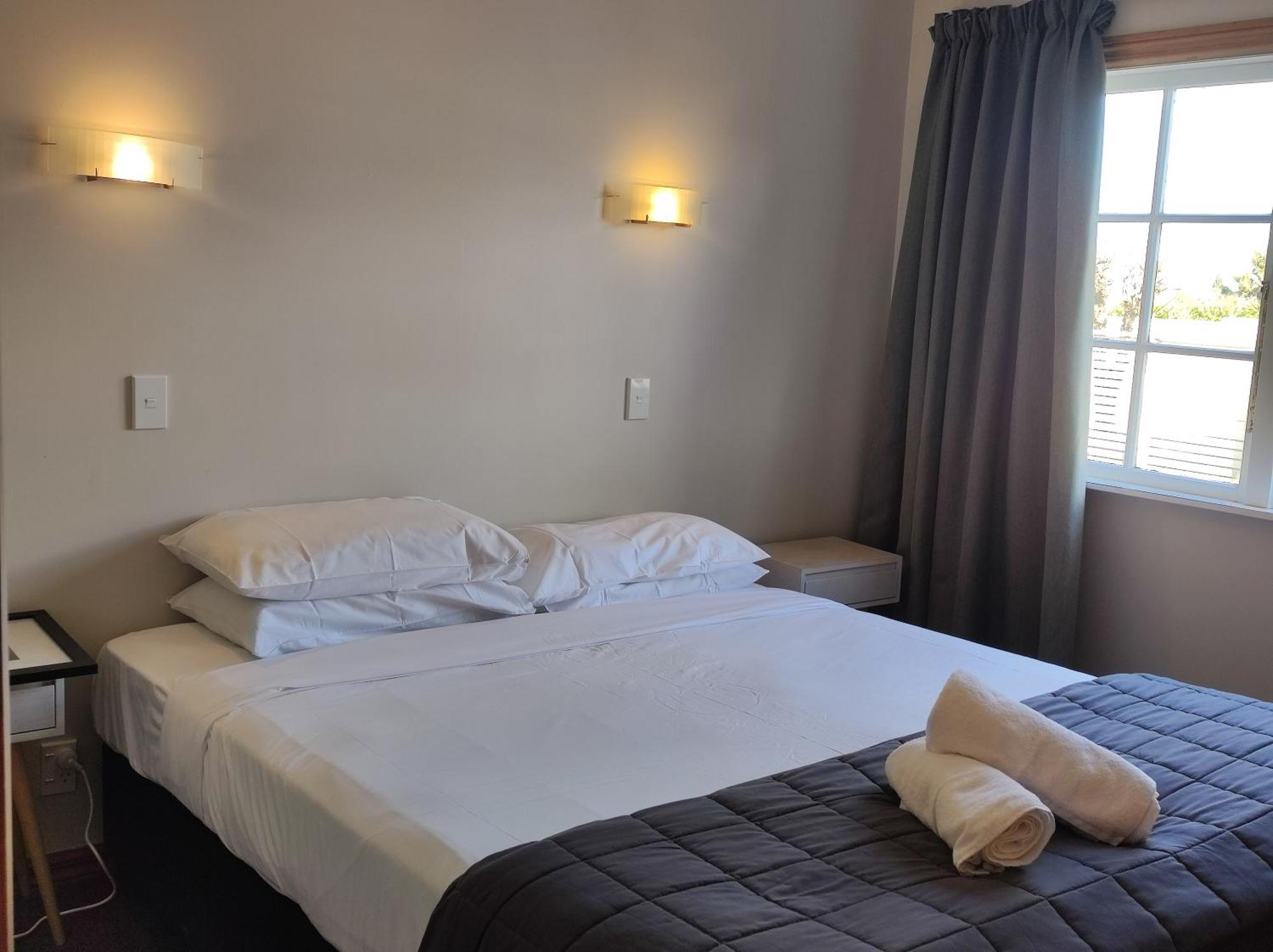 Huka Falls Resort Lago Lago Taupo Esterno foto A room at the motel