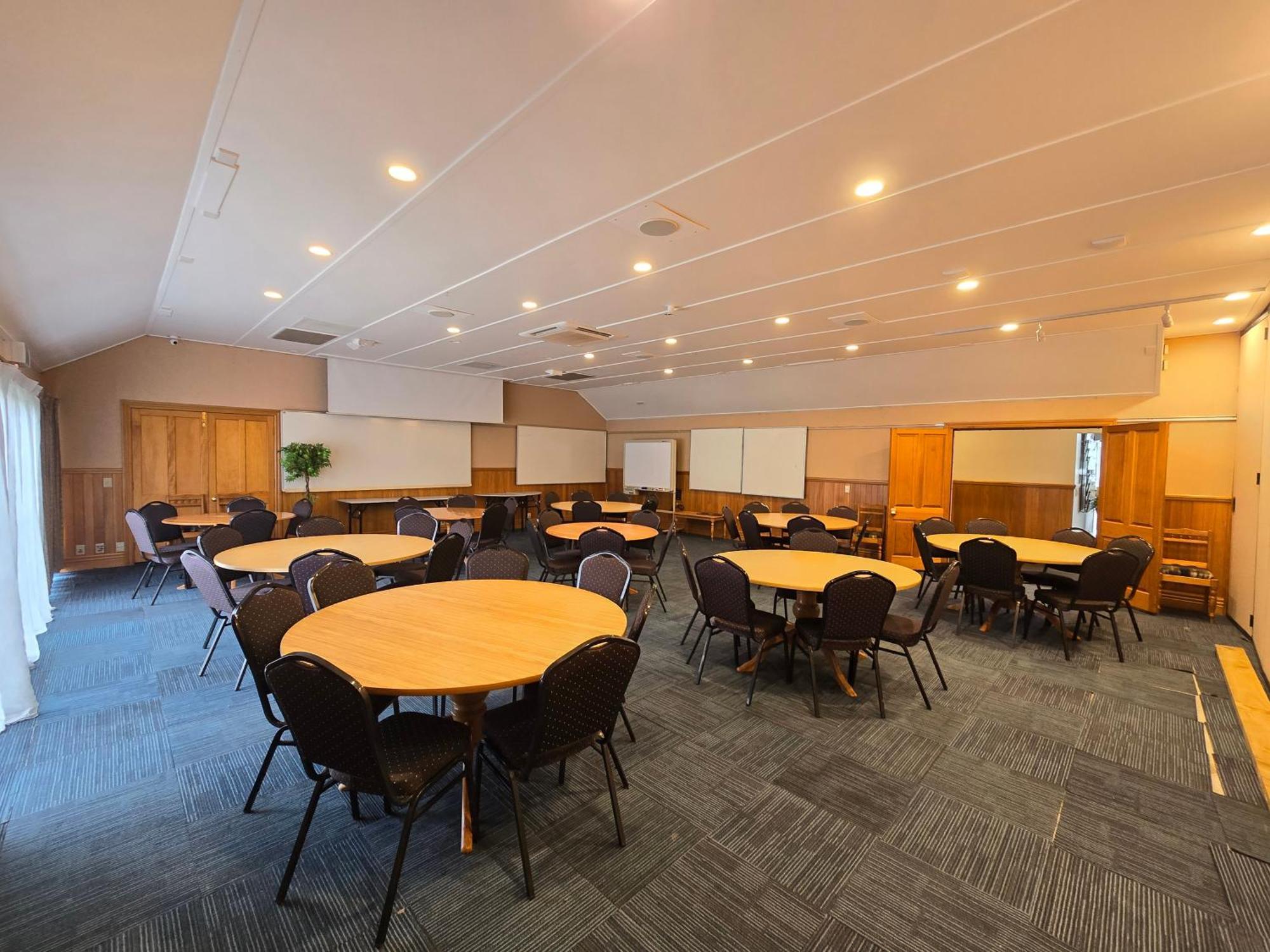 Huka Falls Resort Lago Lago Taupo Esterno foto The meeting room at the National Institute of Water and Atmospheric Research